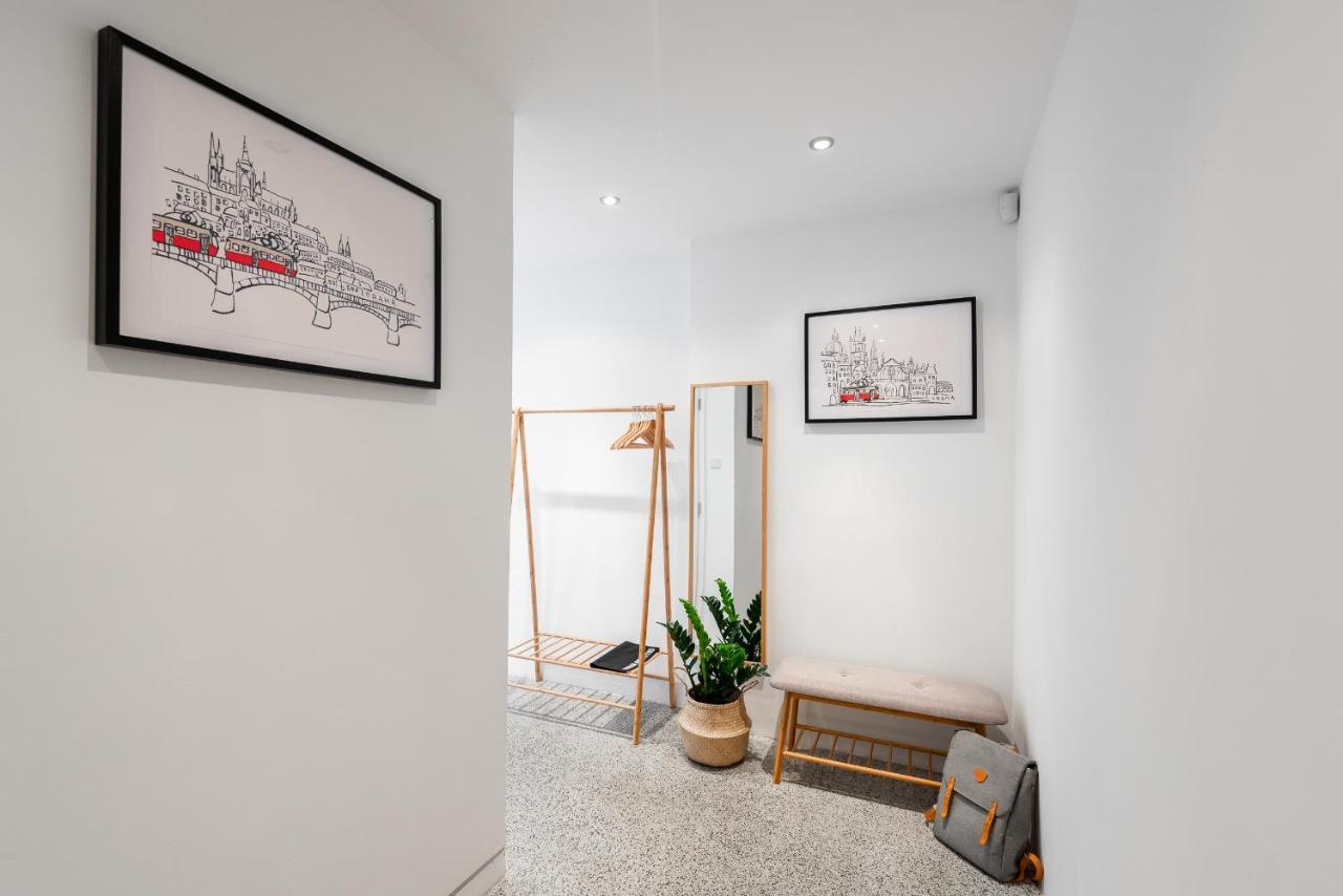Bright Charming Apt With Terrace, Parking & Airco. Prague Exterior photo